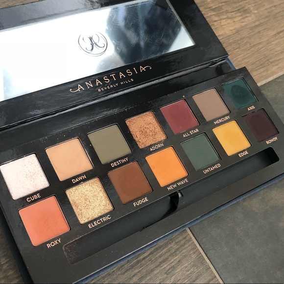 ABH Subculture Palette - Picture 4 of 5